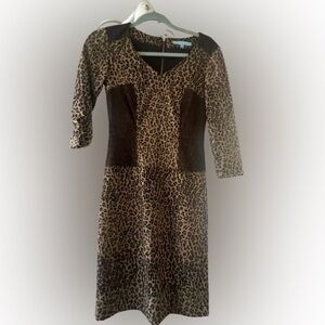 🐾 MAKE OFFER 🐾Fantabulous Antonio Melani Half Sleeve Leopard Print Dress!🐾